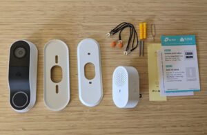 Kasa KD110 and the items included in the box